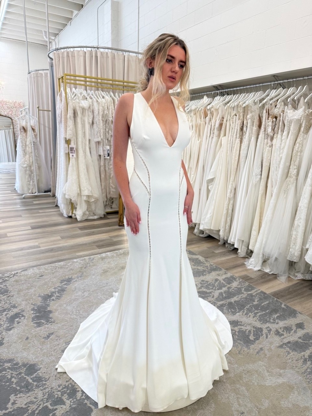 Plunging V-Neck Ivory CABALLE by Pronovias Atelier (store sample)